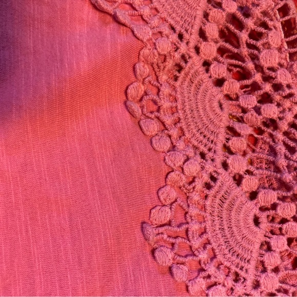 Two cap sleeve v neck shirts - Picture 11 of 13